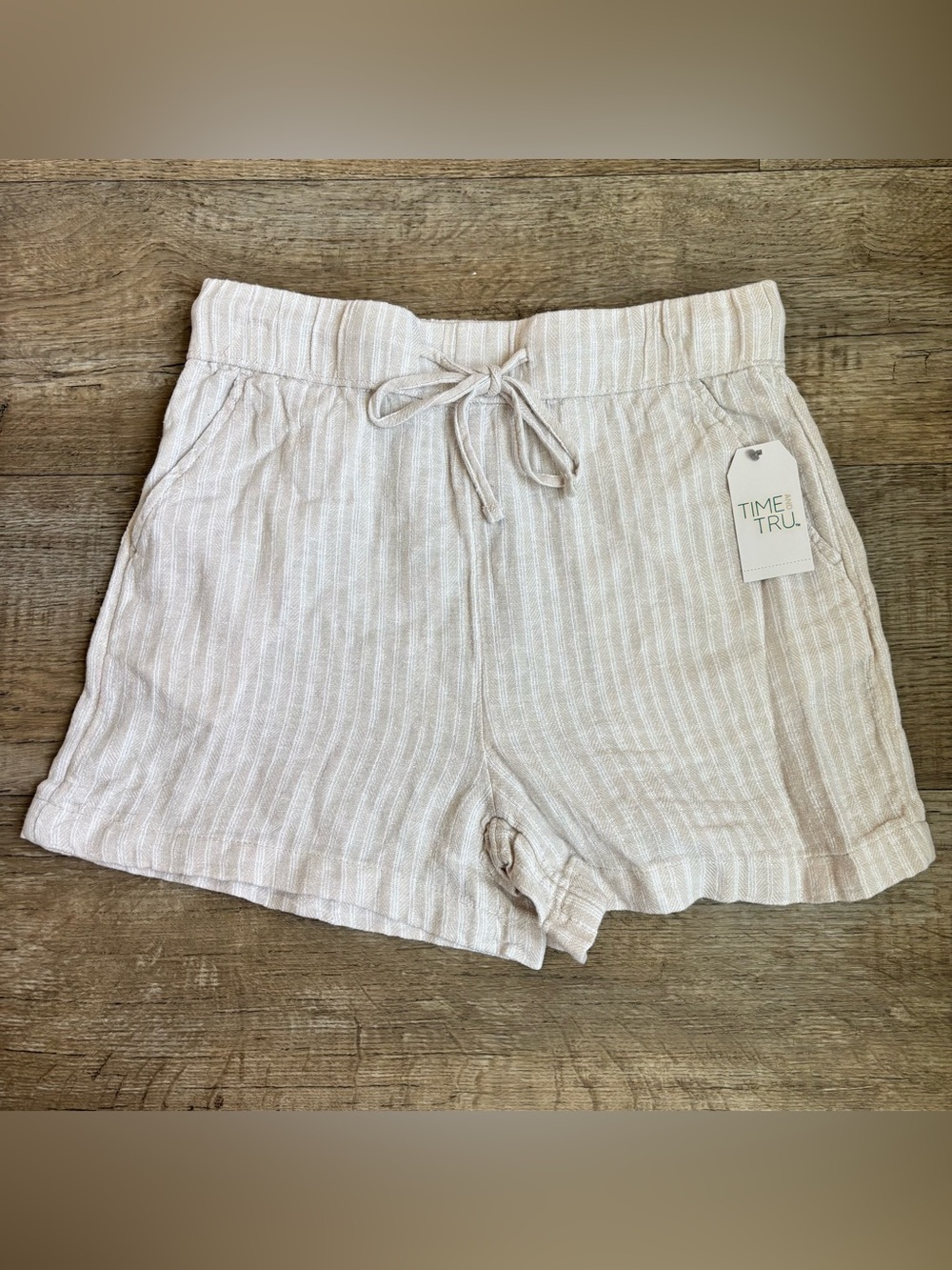 Time and Tru Women's Relaxed fit Linen Blend Pull On Shorts, 4” Inseam size XS